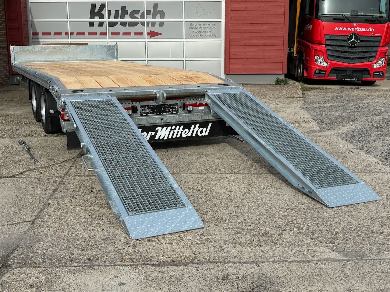 Fahrzeugabbildung Müller-Mitteltal ETÜTAR 14,4  Plateau+ Containerver. Runduml. RDÜ