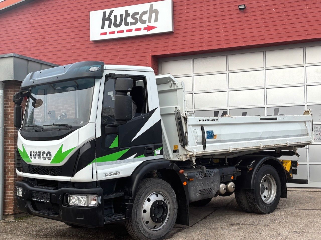 Fahrzeugabbildung Iveco 140E28K Kipper, Hydr.Anschl. für Anh., nur 53Tkm